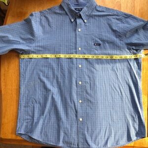 CHAPS LIGHT BLUE MEN’S BUTTON DOWN LONG SLEEVE DRESS SHIRT IN EUC